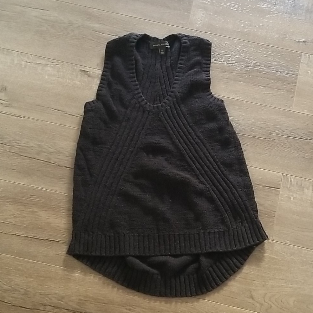 Banana Republic sleeveless sweater